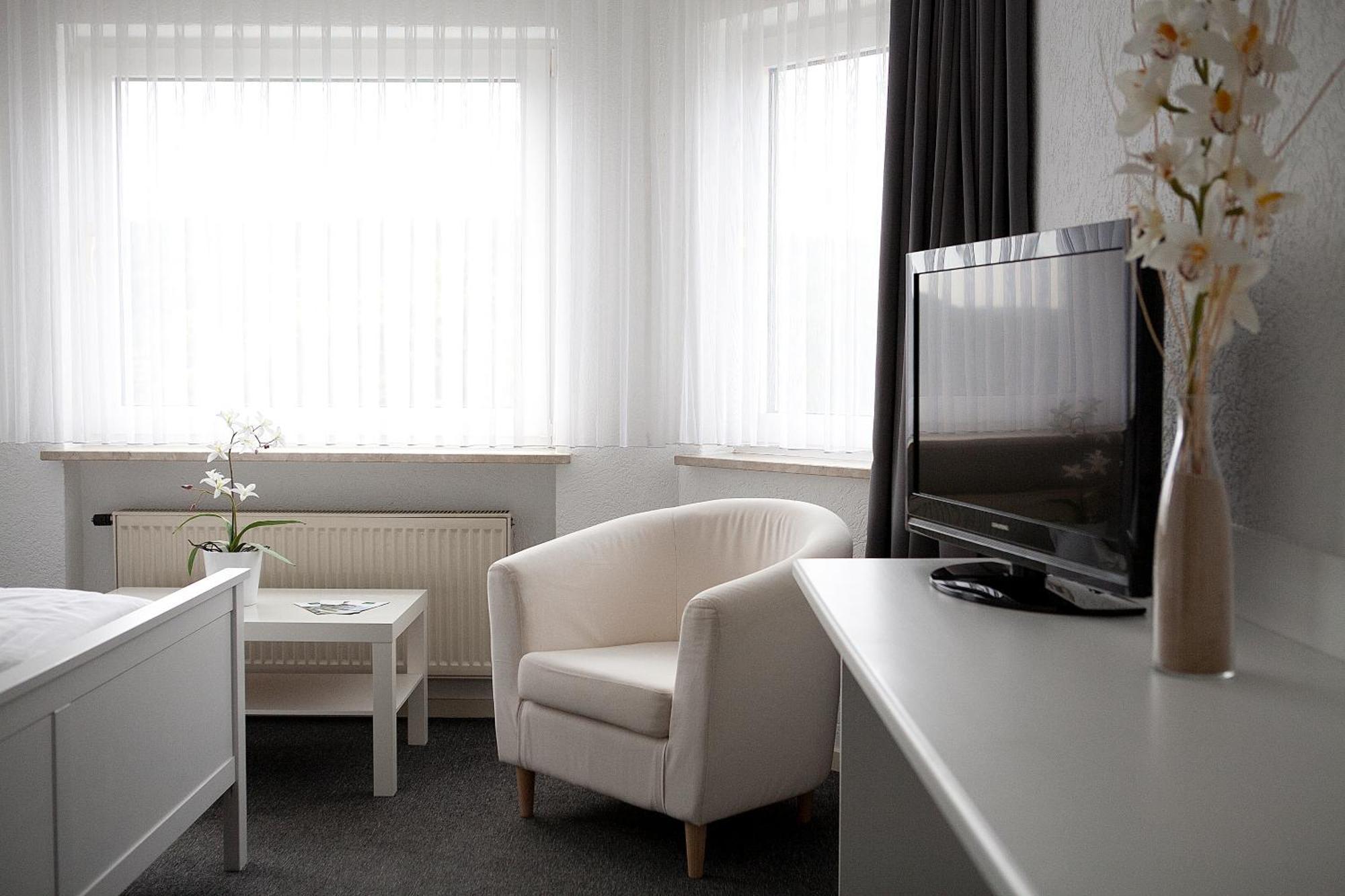 Hotel Asslar Bagian luar foto